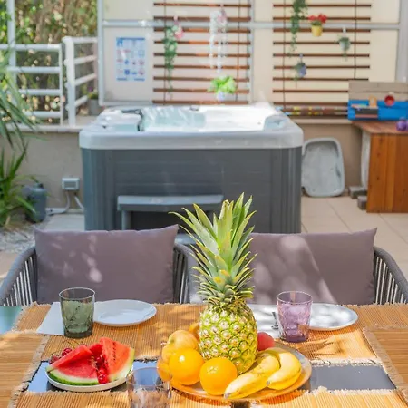 Appartement New Delux Garden With Hotube ****