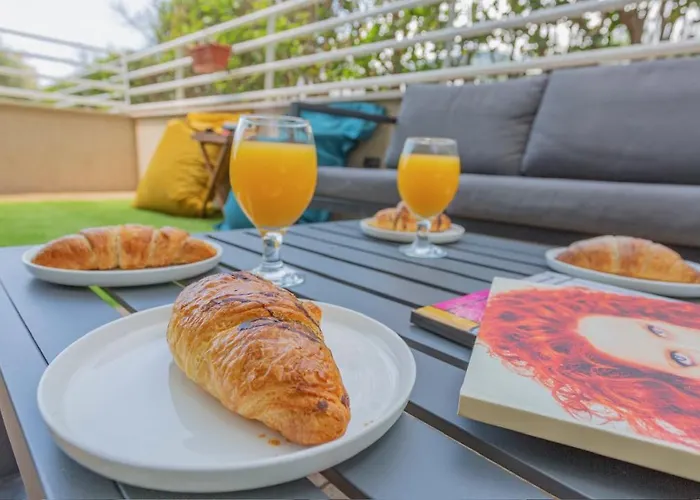 New Delux Garden With Hotube **** Apartman