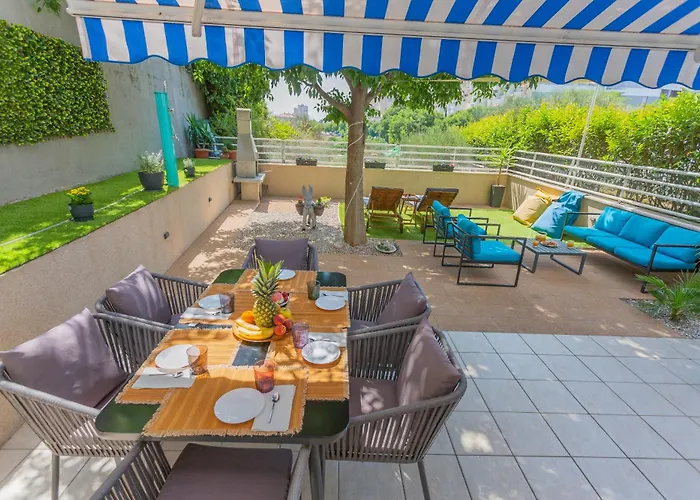 New Delux Garden With Hotube ****